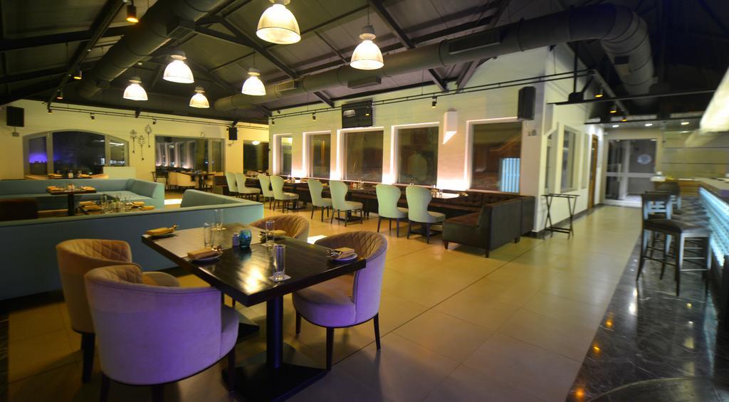 Hotel Bay 15 Panaji Esterno foto